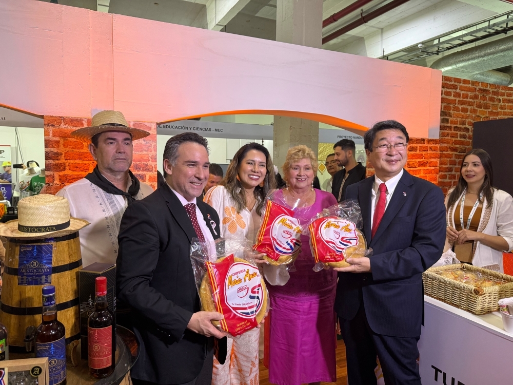 Asistencia del Embajador ITAGAKI al acto de inauguración de la Feria Internacional de Turismo del Paraguay (FITPAR) 2025