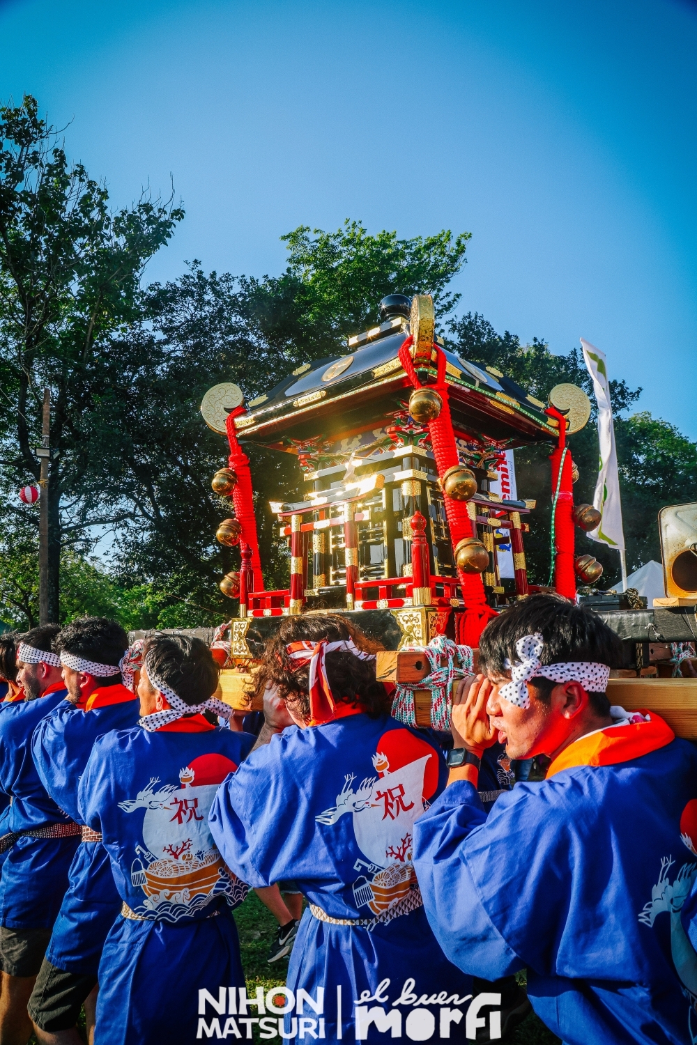 El día 4 de octubre, el Embajador Katsumi ITAGAKI participó del NIHON MATSURI 2025, llevado a cabo en la ciudad de Villa Elisa, organizado por la Asociación Japonesa de Asunción. Este festival se celebra anualmente en esta época, y es una muestra de los atractivos del Japón, como lo son su cultura, música, danza y gastronomía. Asistieron  más de 6,000 paraguayos, residentes extranjeros en Paraguay, japoneses y miembros de la comunidad Nikkei.