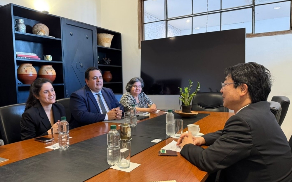 Visita de cortesía del Embajador ITAGAKI, a la Ministra, Secretaria Ejecutiva de Secretaria Nacional de Cultura 