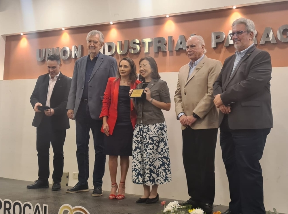 Asistencia del Embajador ITAGAKI al acto de 20 aniversario de CEPROCAL