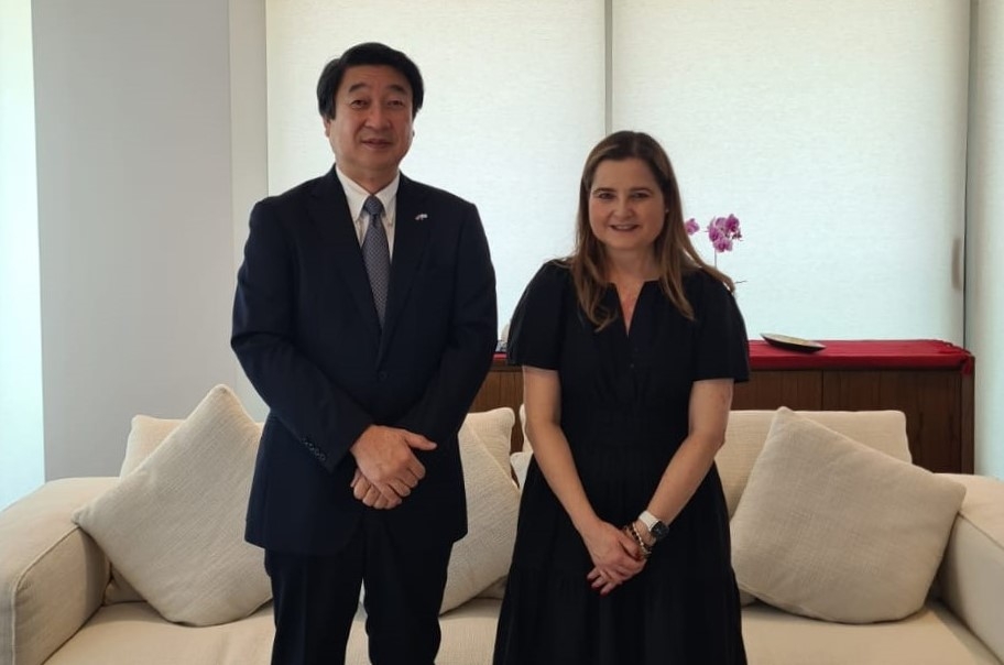 板垣大使のフルートス外務副大臣（経済・貿易担当）との意見交換