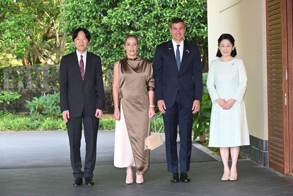 サンティアゴ・ぺニャ　パラグアイ大統領夫妻の秋篠宮同妃両殿下御接見