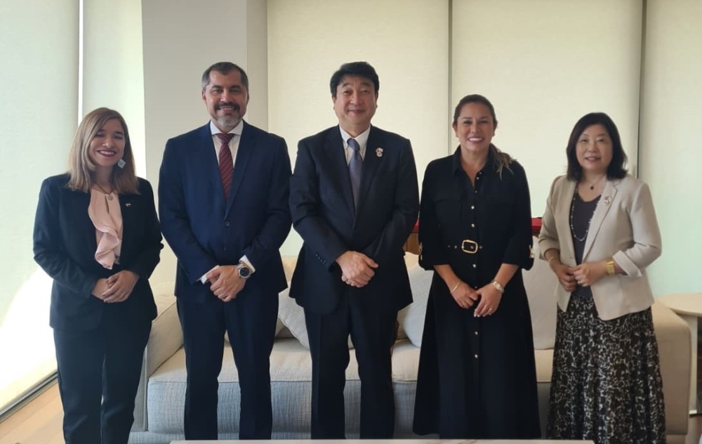 Encuentro del Embajador ITAGAKI con la Ministra-Secretaria Ejecutiva de la SENATUR