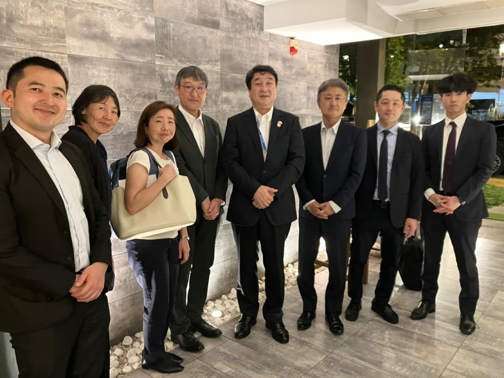 Reunión del Embajador ITAGAKI con la misión de JICA