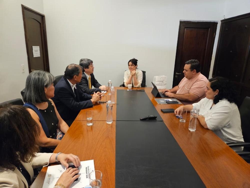 Reunión del Embajador ITAGAKI, con la Sra. Adriana Ortiz Semidei, Ministra Ejecutiva de la Secretaría Nacional de Cultura (SNC)