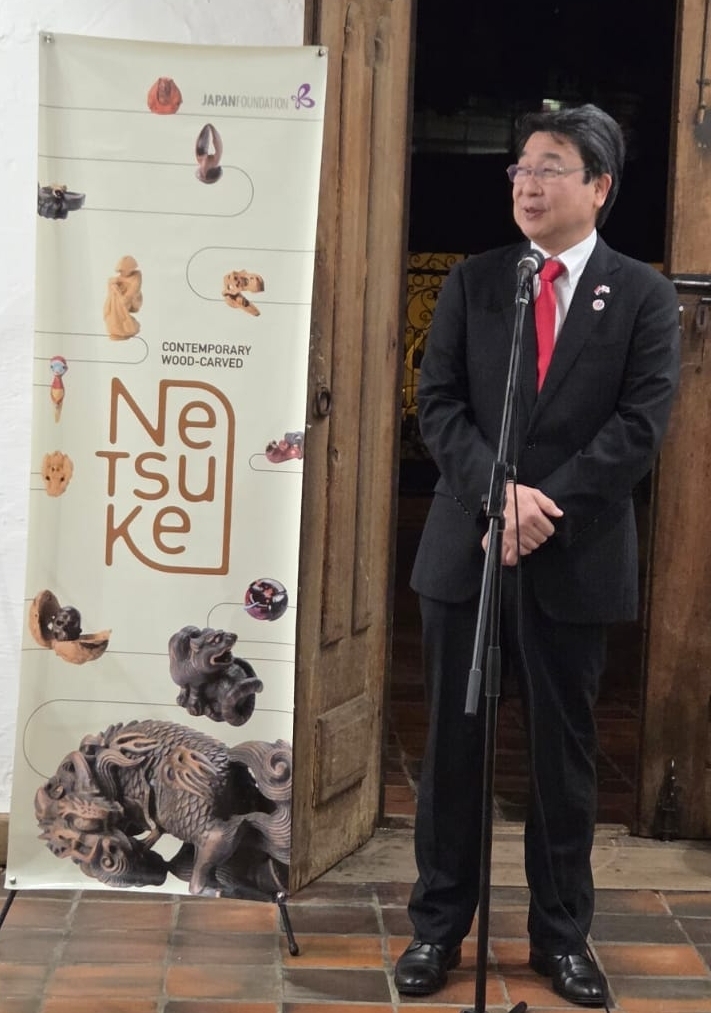 asistencia del Embajador ITAGAKI a la inauguración de la exposición de “NETSUKE” 