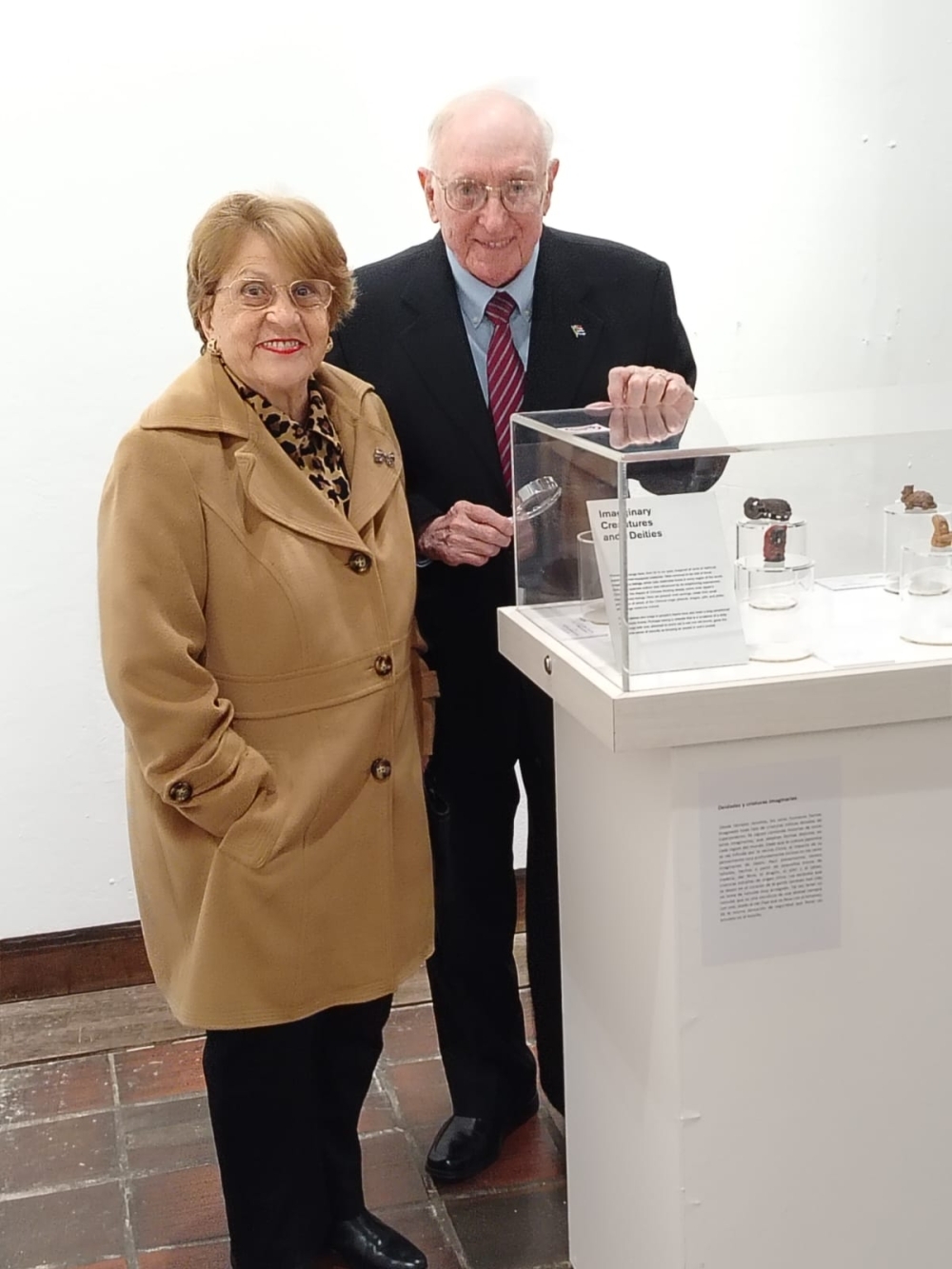 asistencia del Embajador ITAGAKI a la inauguración de la exposición de “NETSUKE” 