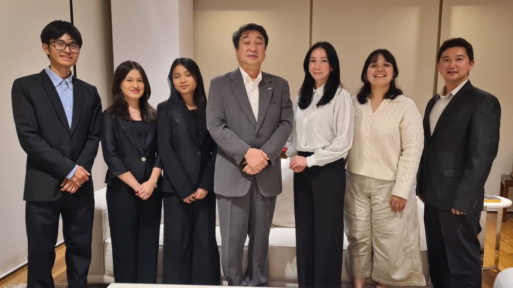 板垣大使の若手日系人団体幹部との懇談 
