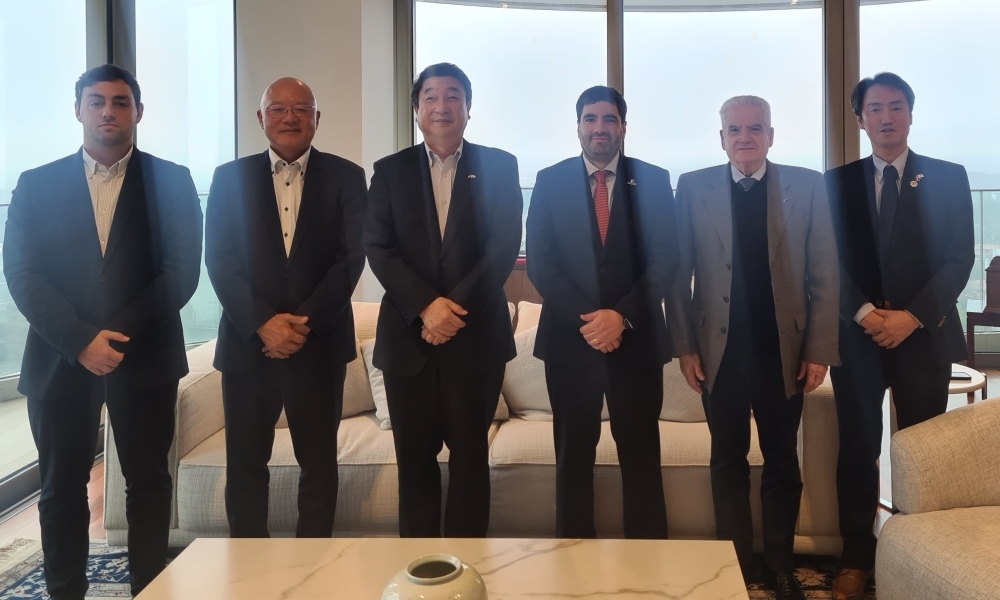 Reunión del Embajador ITAGAKI con el Sr. Eduardo Gustale, Viceministro de REDIEX (MIC)